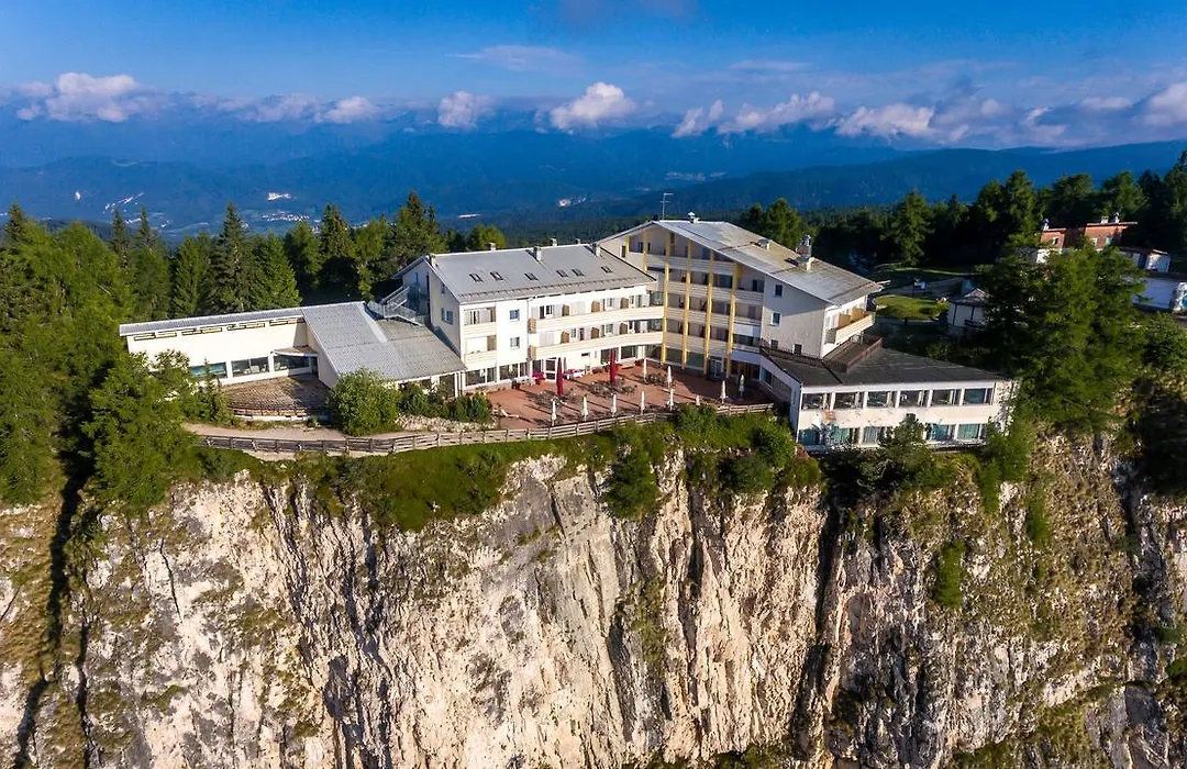 Panoramahotel Penegal-1