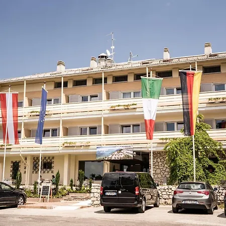 Panoramahotel Penegal-2